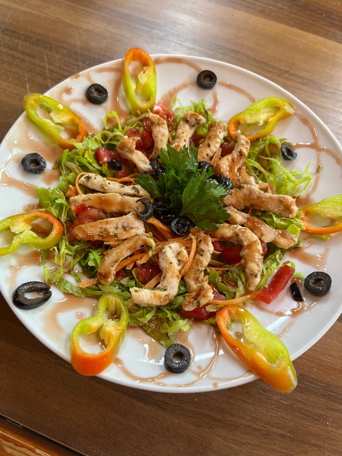 Tavuklu Salata menü ürünü